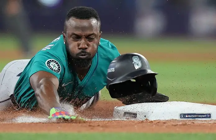 Azulejos cayeron ante Marineros