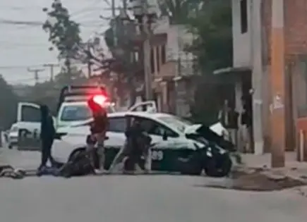 Capturan a asaltantes tras huir en un taxi