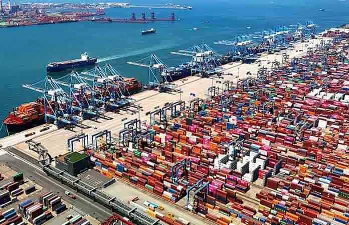 Por incertidumbre de aranceles, caída de 0.3% del PIB: Sheinbaum 