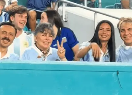 Cristian Castro se reúne con Verónica y Michel en Miami