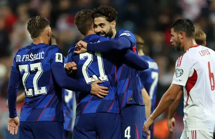 Croacia, con pie y medio al Mundial