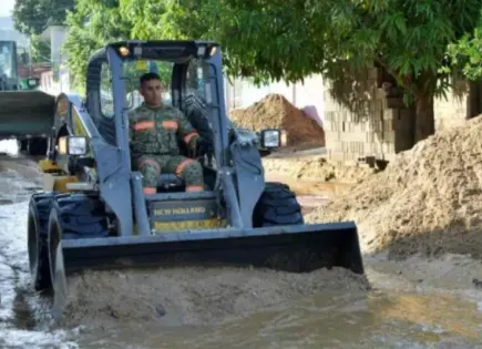 Defensa Nacional despliega maquinaria pesada para auxiliar en estados afectados por lluvias Defensa Nacional despliega maquinaria pesada para auxiliar en estados afectados por lluvias