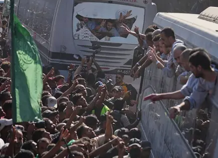 Cautivos muestran señales de tortura