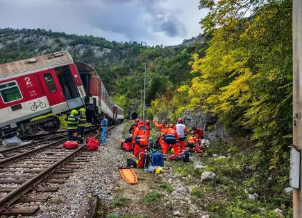 Colisión de trenes en Eslovaquia deja decenas de heridos