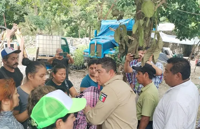 Entrega Gallardo  apoyo en efectivo y diversos enseres