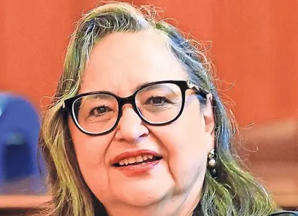 Exministra Norma Piña fue premiada en Bakú