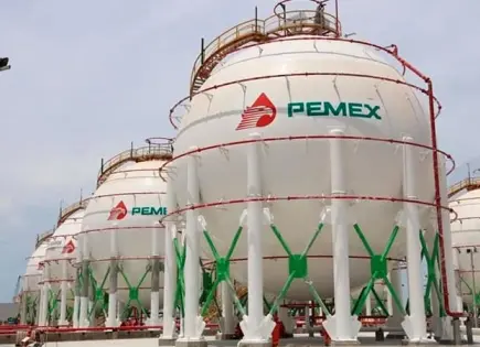 Habrá más impuestos para apoyar a Pemex
