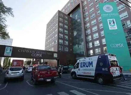 Lesionan a balazos a un abogado en la CDMX