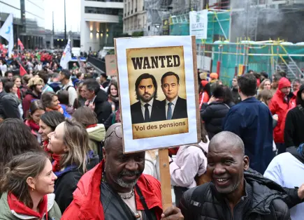 Protesta en Bruselas contra medidas de austeridad propuestas por Bart de Wever Protesta en Bruselas contra medidas de austeridad propuestas por Bart de Wever