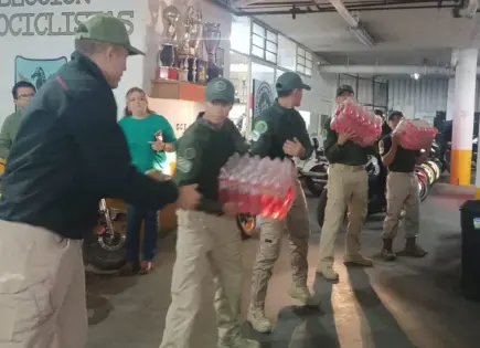 Tres camiones más con víveres llegan a la Huasteca potosina Tres camiones más con víveres llegan a la Huasteca potosina