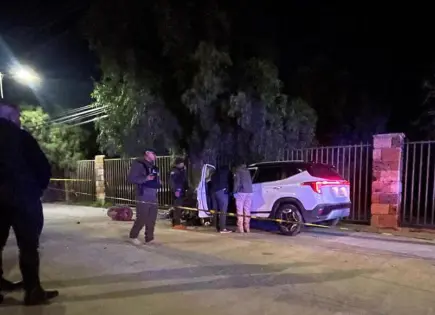 Hallan a hombre asesinado dentro de una camioneta