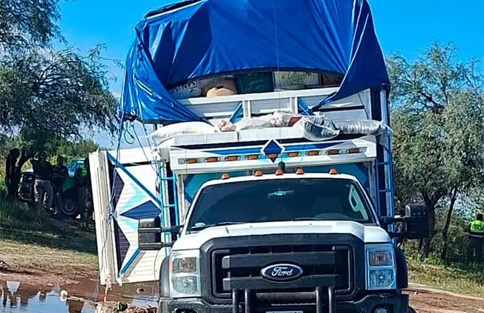 Recuperan en Soledad camioneta robada en Abastos