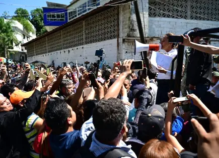 Se reubicarán casas en zonas de riesgo: Sheinbaum en la Huasteca