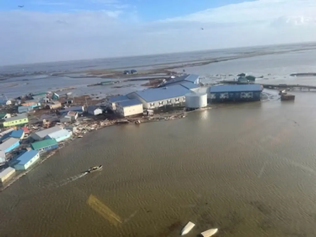 Tormenta de octubre azota California con lluvias intensas y evacuaciones en Los Ángeles