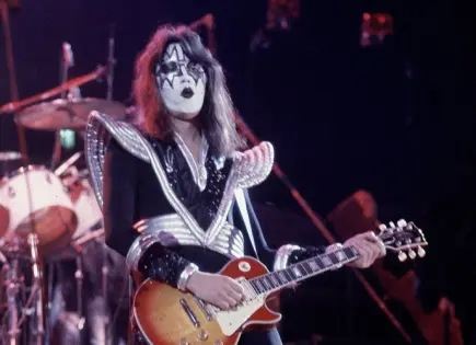 Muere Ace Frehley, guitarrista original de KISS