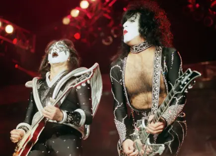 Ace Frehley, guitarrista original y fundador de Kiss, muere a los 74 años