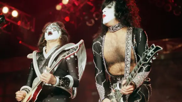 Ace Frehley, guitarrista original y fundador de Kiss, muere a los 74 años