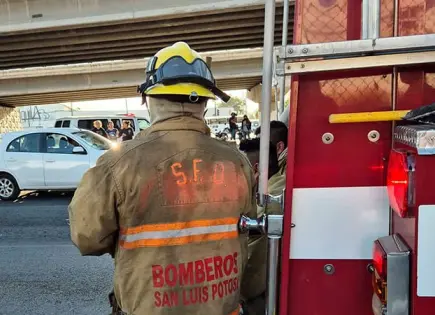 Propone Galindo aumentar dinero para Bomberos en 2026