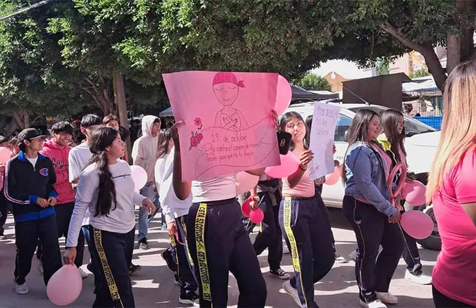 Caminata para prevenir el cáncer de mama