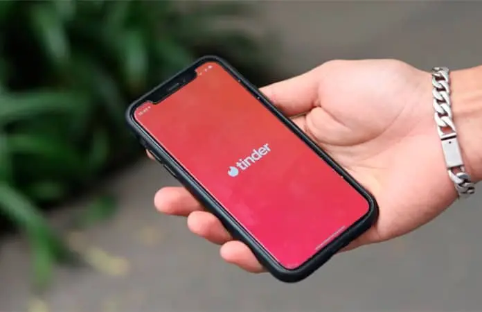 Claudia Sheinbaum propone acceso a datos de aplicaciones de citas