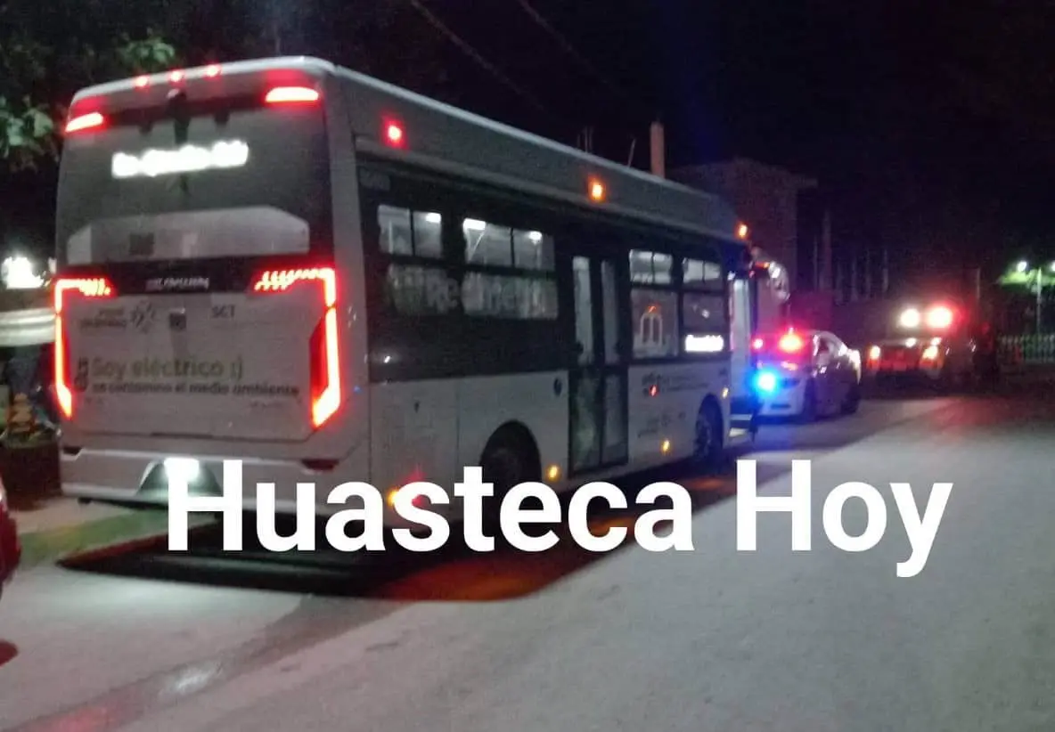 Dañan unidad de Red Metro con poncha llantas