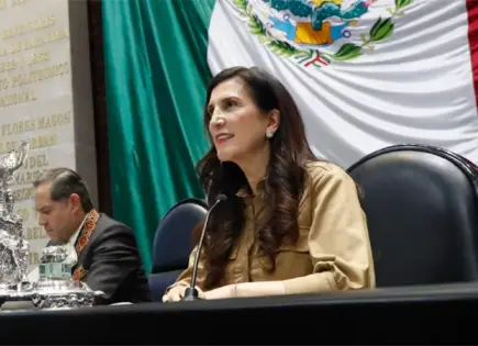 Kenia López Rabadán rechaza reforma a Ley de Amparo por considerarla regresiva