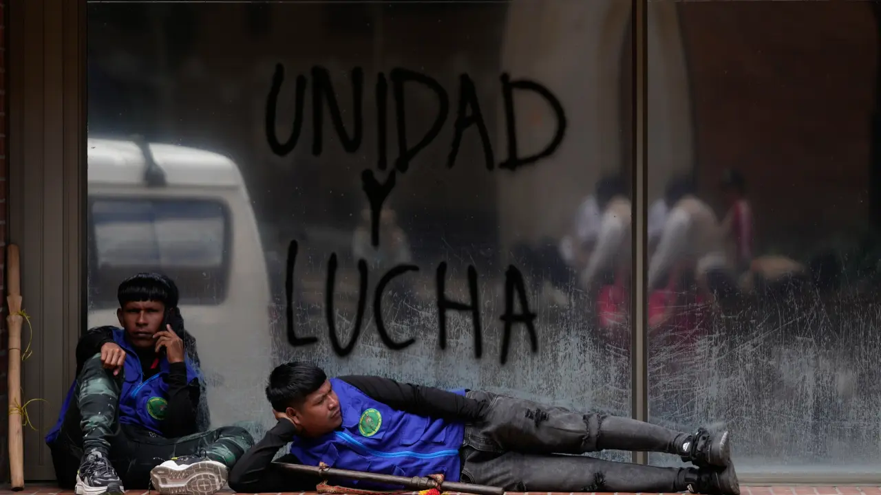 Protesta indígena en Bogotá contra grupos armados ilegales