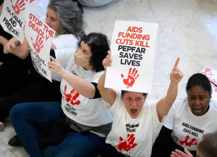 Sudáfrica agradece plan de EE.UU. para sostener programas de VIH
