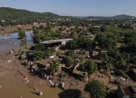 "Una semana después esto se ve horrible. Tras las lluvias, Veracruz sigue en el lodo