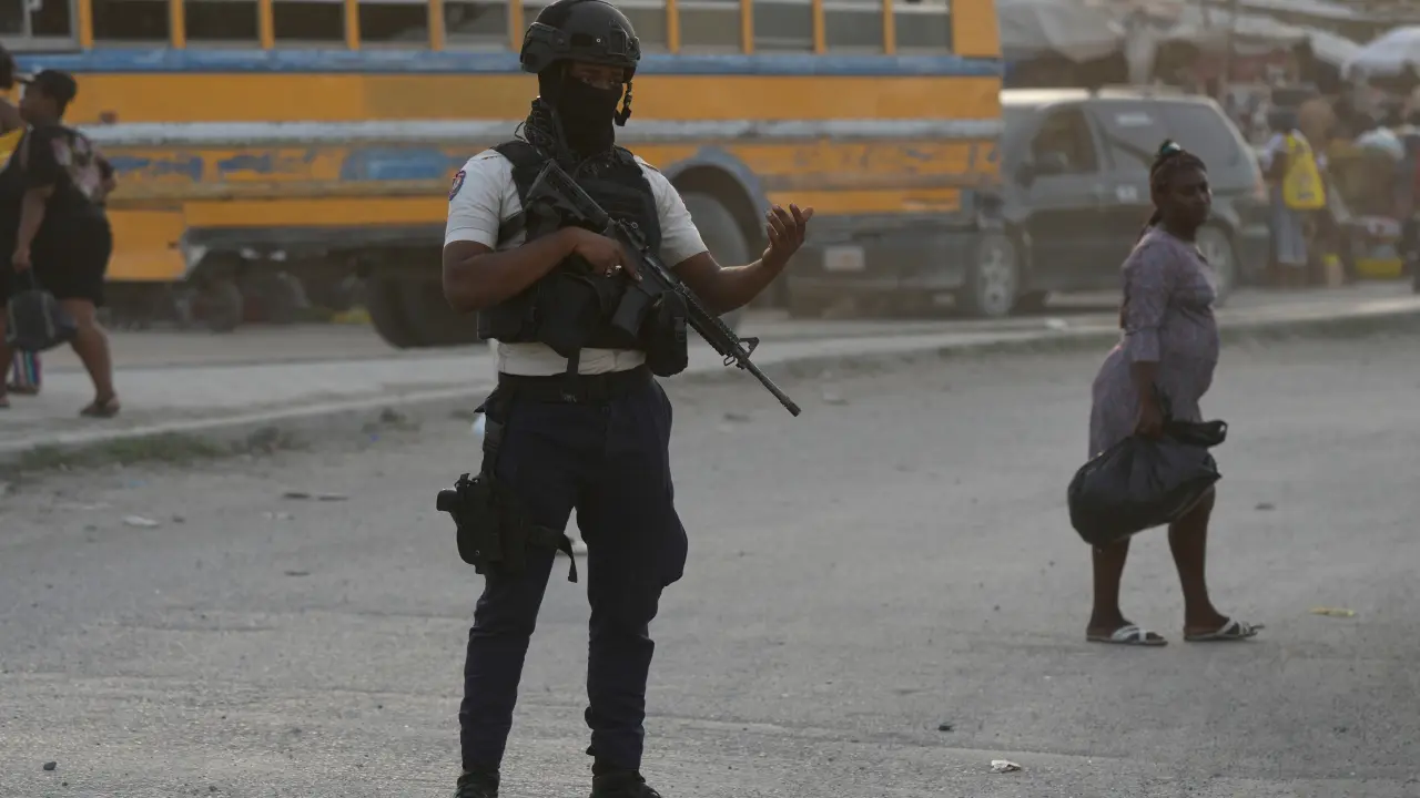 Violencia en Puerto Príncipe obliga a Médicos Sin Fronteras a cerrar centro de emergencia