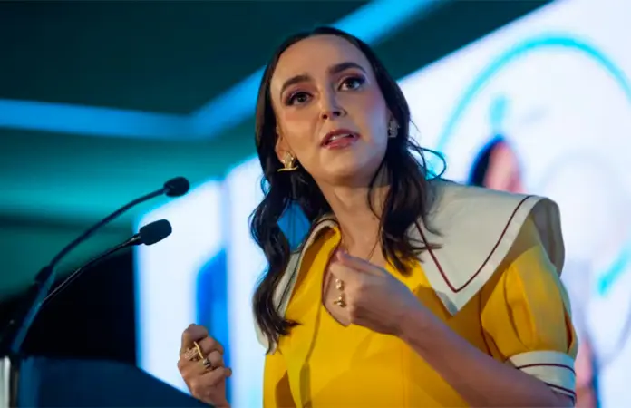 Altagracia Gómez insta a empresarios a invertir en México para fortalecer la economía nacional