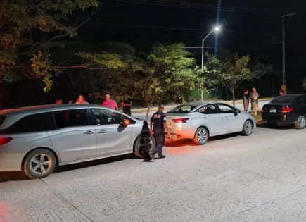 Choque múltiple en el bulevar México-Laredo deja solo daños materiales