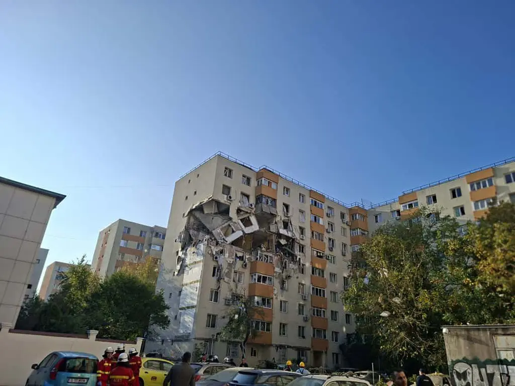 Explosión en edificio de Bucarest deja 3 muertos y 13 heridos