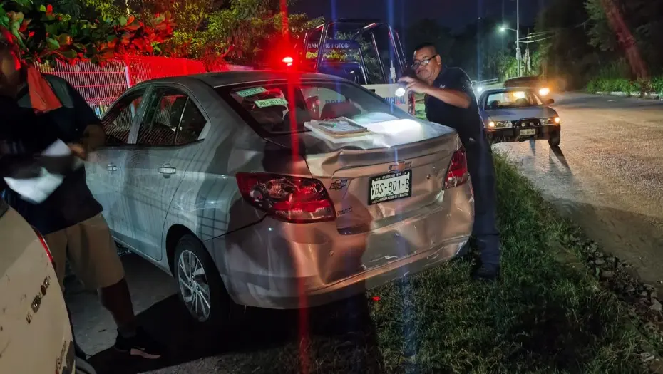 Mujer en aparente estado de ebriedad provoca choque por alcance en Ciudad Valles