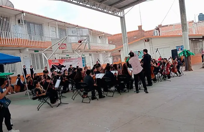 Orquesta Sinfónica, sin instrumentos
