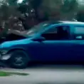 Abandonan carro chocado en colonia La Virgen