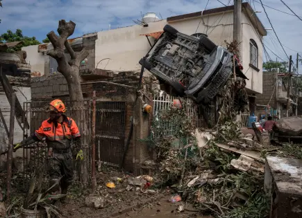 Lluvias torrenciales en México dejan 76 fallecidos y 39 desaparecidos