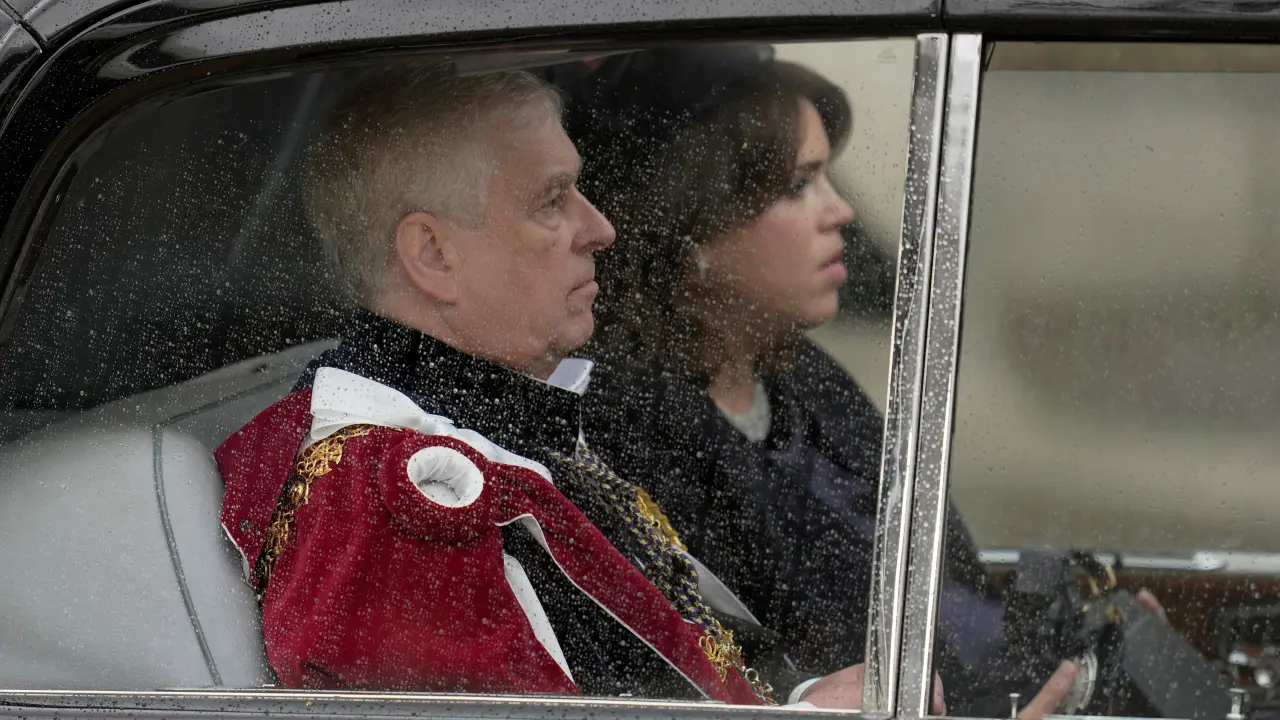 Príncipe Andrés renuncia a títulos reales por escándalo con Jeffrey Epstein