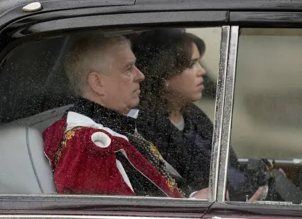 Príncipe Andrés renuncia a títulos reales por escándalo con Jeffrey Epstein Príncipe Andrés renuncia a títulos reales por escándalo con Jeffrey Epstein