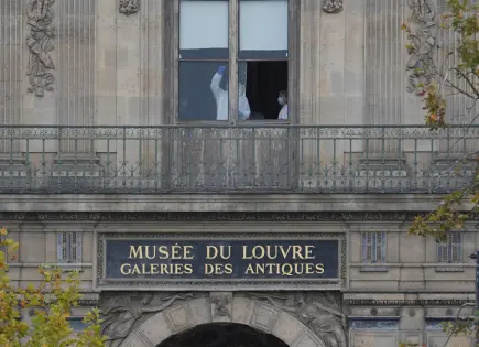 Robo de joyas invaluables en el Louvre conmociona a París Robo de joyas invaluables en el Louvre conmociona a París