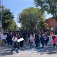 Alumnos de la UASLP colapsan vialidades; denuncian agresión sexual en Derecho