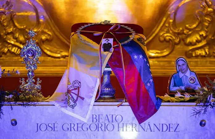 El papa León X IV canoniza al “médico de los pobres”