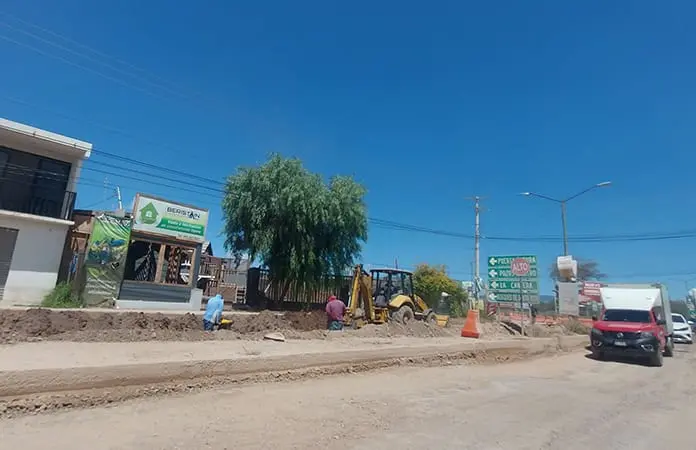 Incomoda lentitud en trabajos del Camino a Santa Rita, Pozos