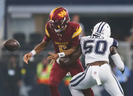 Lesión de Jayden Daniels en partido de Commanders vs Cowboys conmociona a aficionados