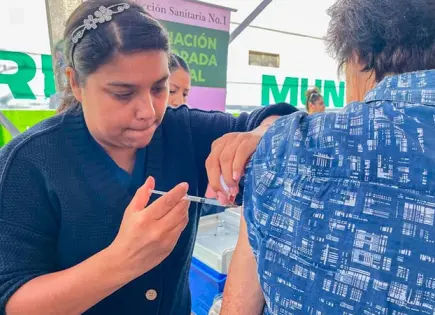 En marcha, jornadas de vacunación en plazas de Soledad y capital
