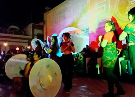 “DANZAS DE ORIENTE”, hoy EN LA PLAZA DE ARMAS
