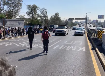 Videos | Cierran calles y avenidas en segundo día de protesta estudiantil