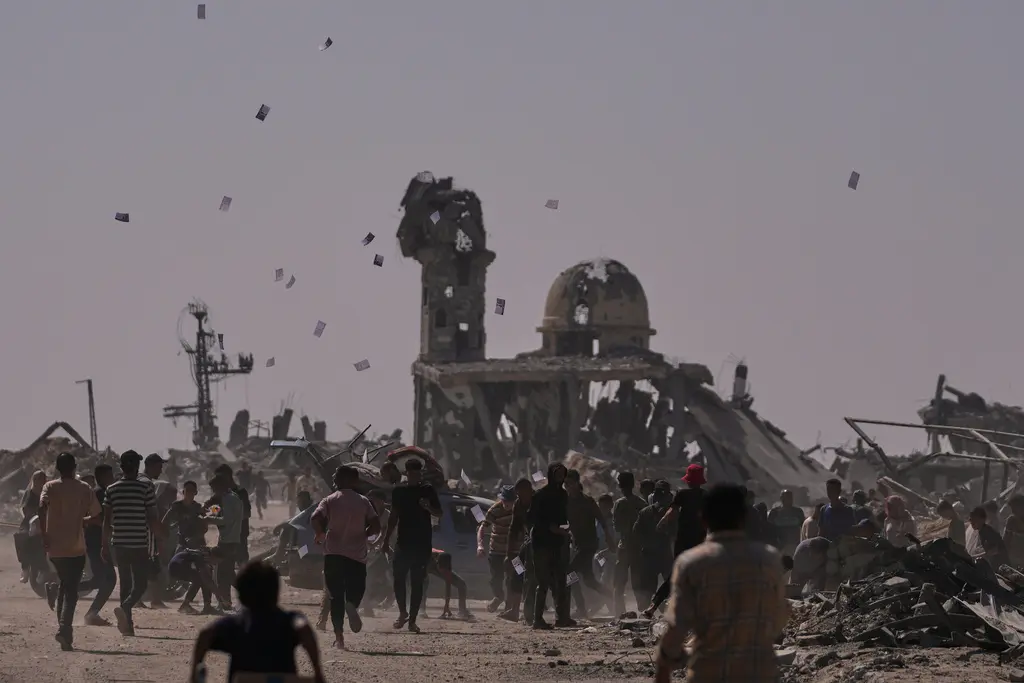 Israel acusa a Hamás de escenificar entrega falsa de restos de rehén