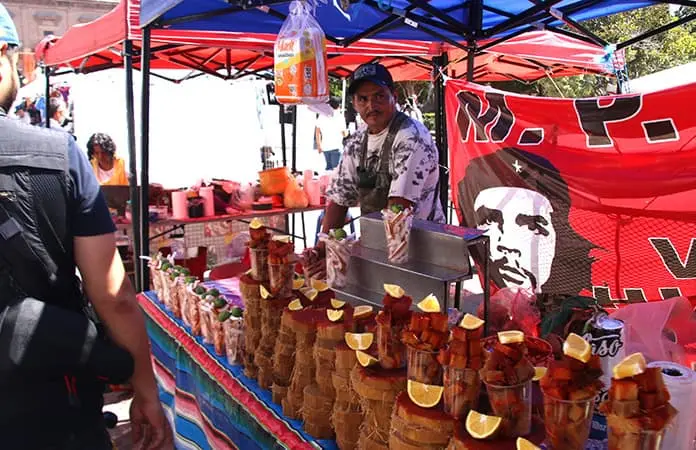 Les perdonan 100% de adeudo a los ambulantes