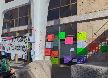 Caen director, funcionaria y dos alumnos de la UASLP tras protestas